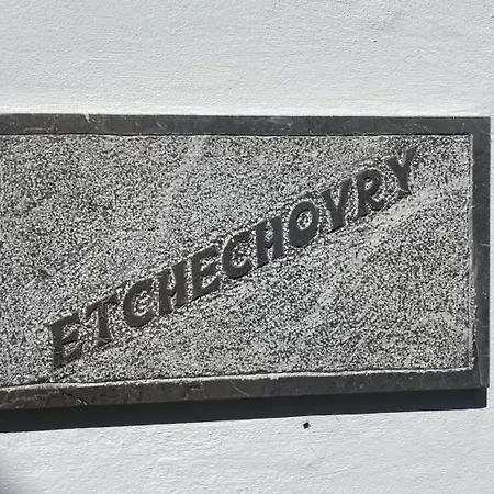 Etchechoury 펜션 *